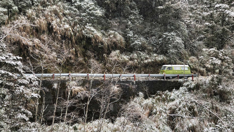 王志忠T2雪地照