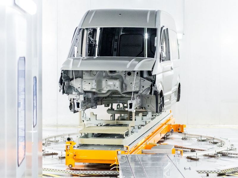 Produkcja Volkswagen Crafter w zakładzie marki Volkswagen Samochody Dostawcze we Wrześni.