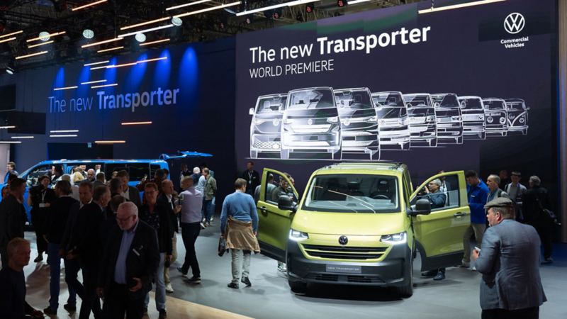 Nya Volkswagen Transporter elskåpbil på IAA motormässa