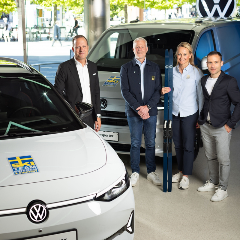 Sten Forsberg (chef Volkswagen Personbilar), Lars Öberg (längdchef Svenska Skidförbundet), Malin Westhed (marknadschef Svenska Skidförbundet, längd) och Markus Ostermaier (chef Volkswagen Transportbilar).