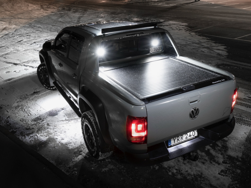 Flaket på VW Amarok generation 3 med en rolltop cover