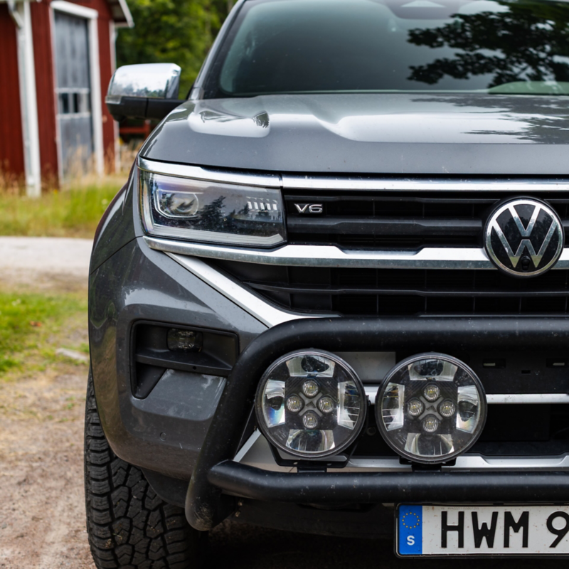 Fronten på en VW Amarok med extraljus