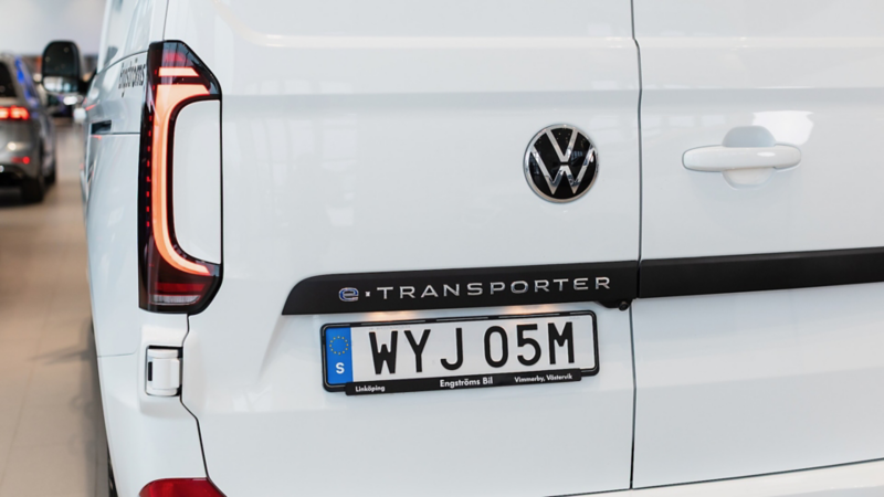 Bakdörren på en specialutrustad VW e-Transporter 