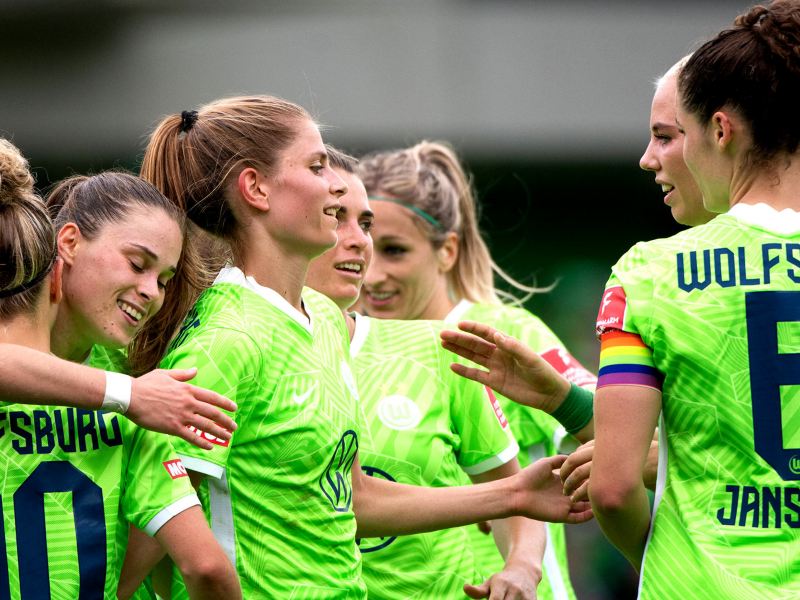 VfL Wolfsburg Frauen, Svenja Huth, Tabea Waßmuth, Dominique Janssen​