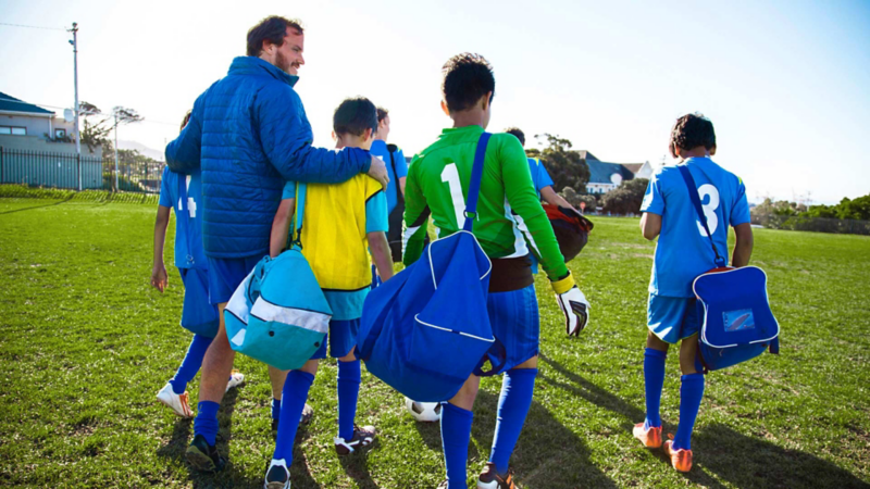 Eine Amateur-Mannschaft vor dem Training