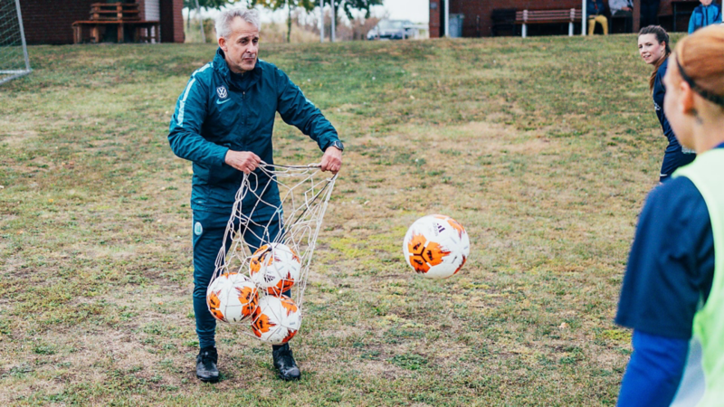 Tag der Amateure, Pierre Littbarski, SG Elm-Sundern, 11 Freunde