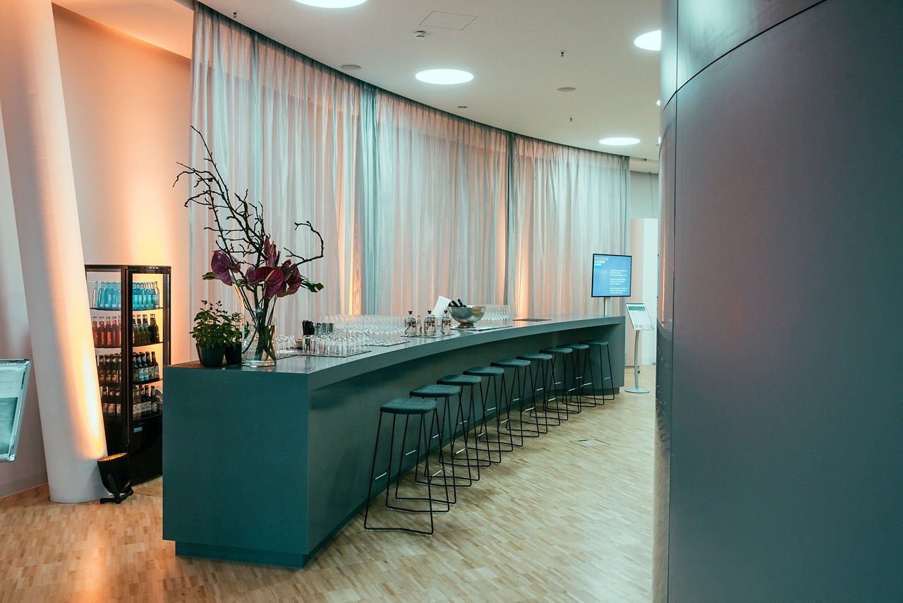 ID Lounge Atelier Innenansicht  mit Bar